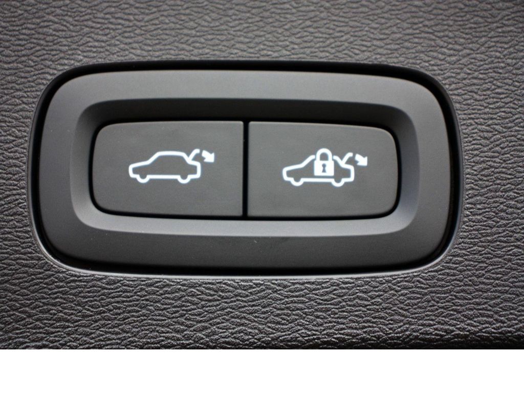 Volvo V60 Cross Country 2024