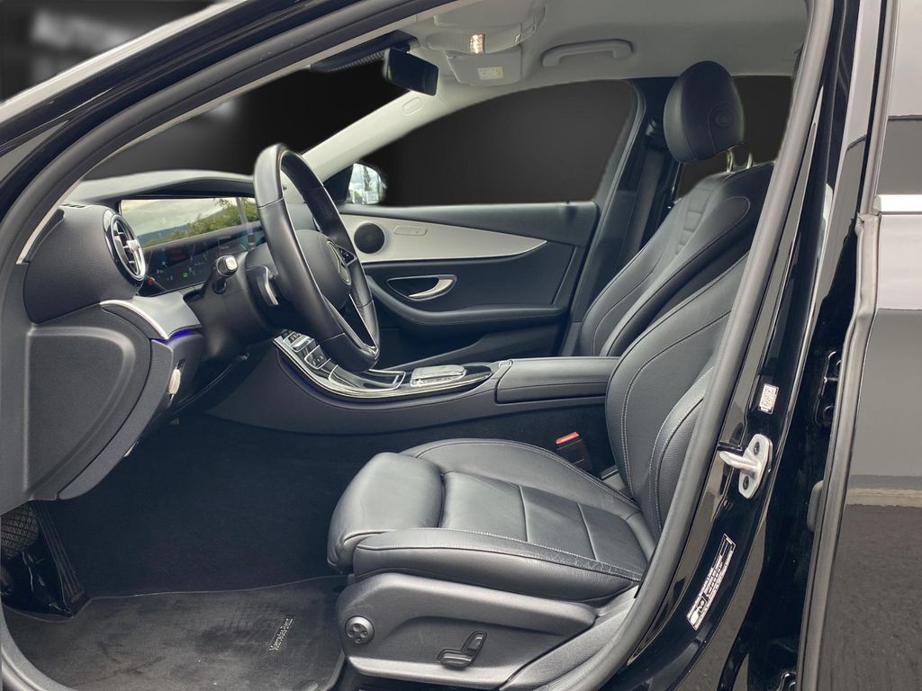 Mercedes-Benz E 300 2022