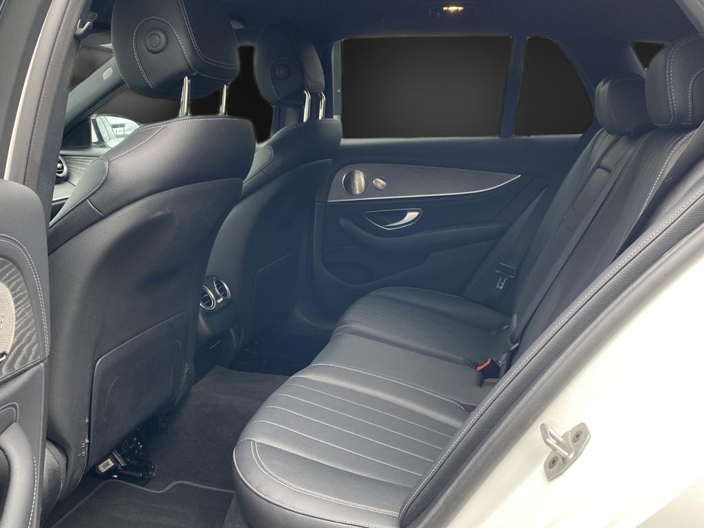 Mercedes-Benz E 300 2022
