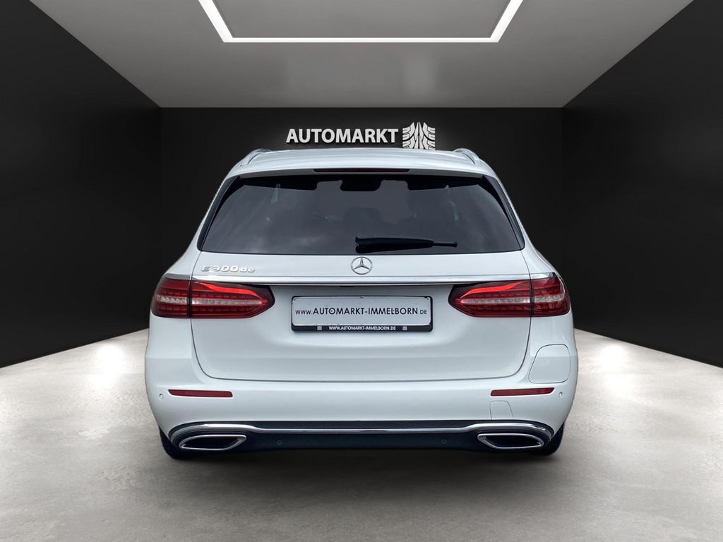 Mercedes-Benz E 300 2022