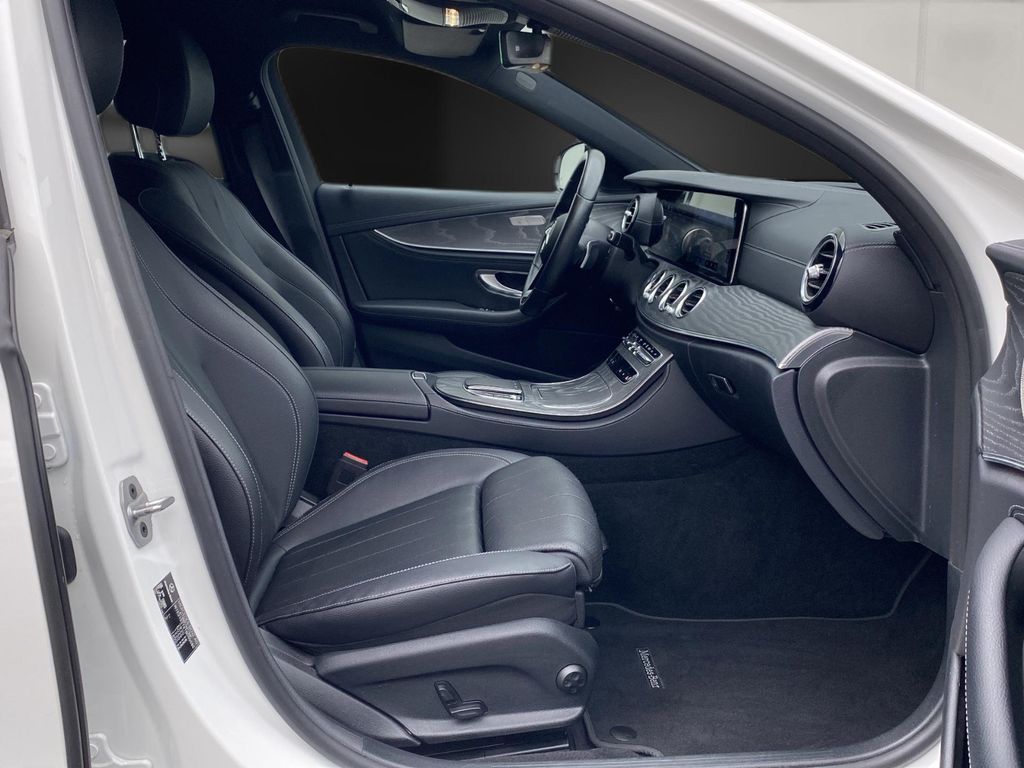 Mercedes-Benz E 300 2022