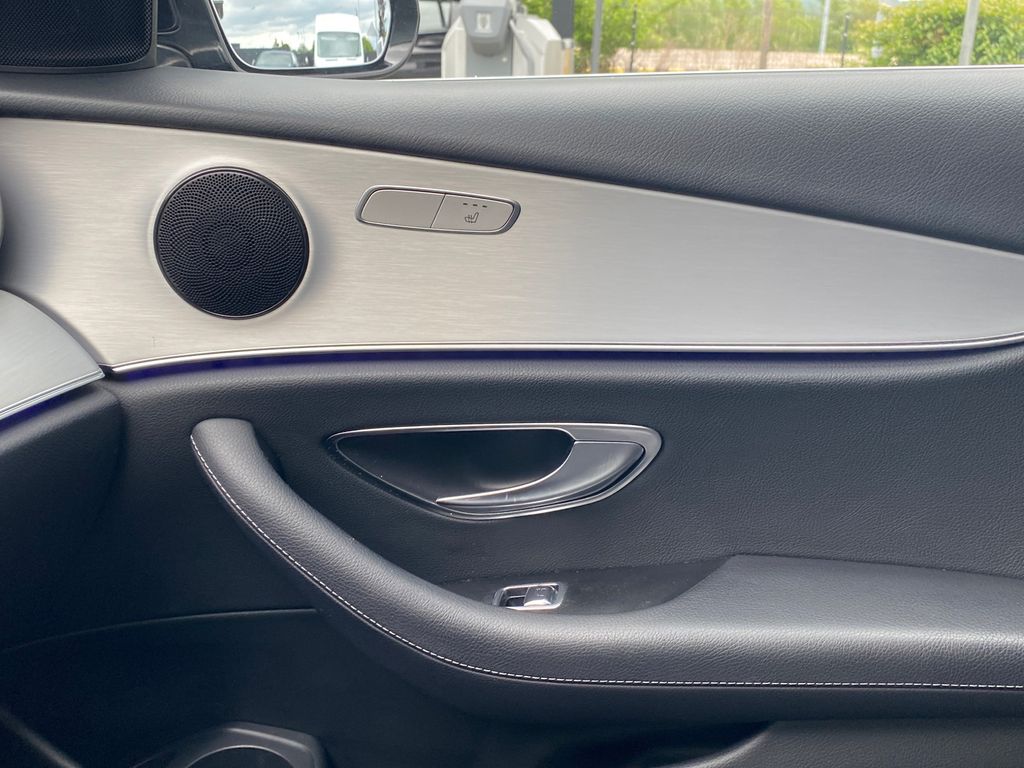 Mercedes-Benz E 300 2022