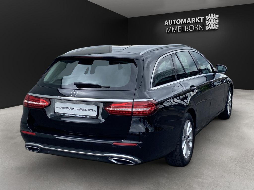 Mercedes-Benz E 300 2022