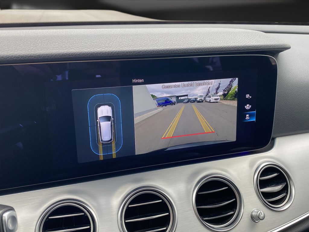 Mercedes-Benz E 300 2022