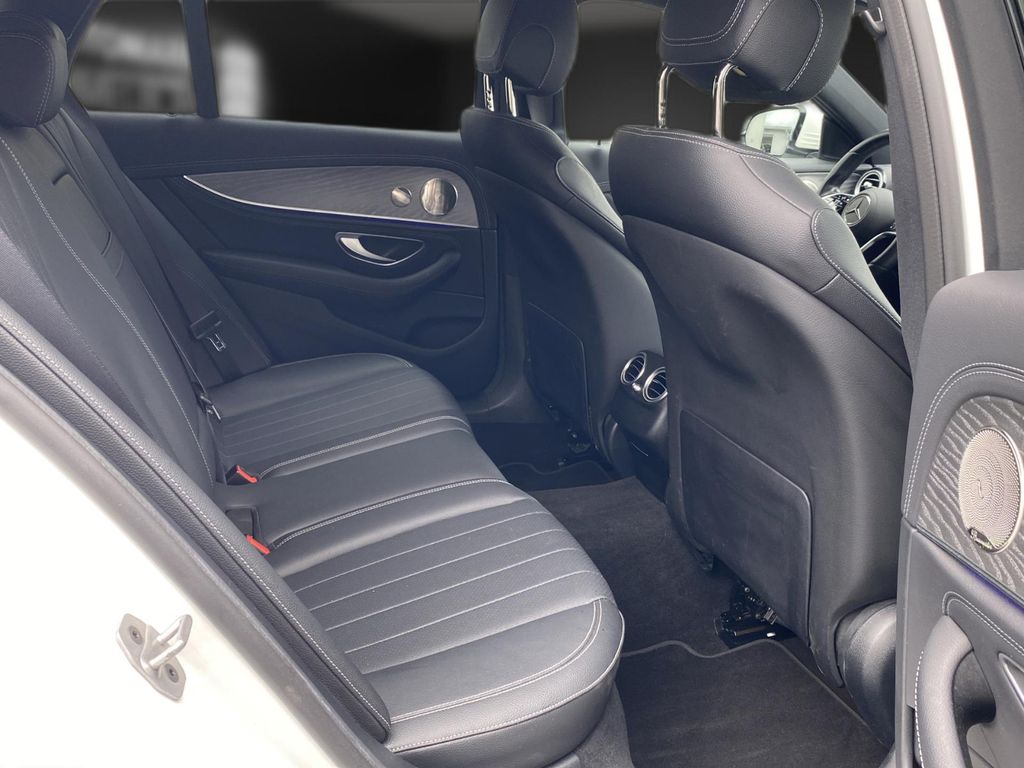 Mercedes-Benz E 300 2022