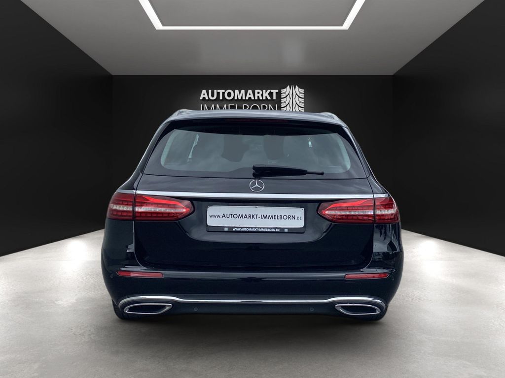 Mercedes-Benz E 300 2022