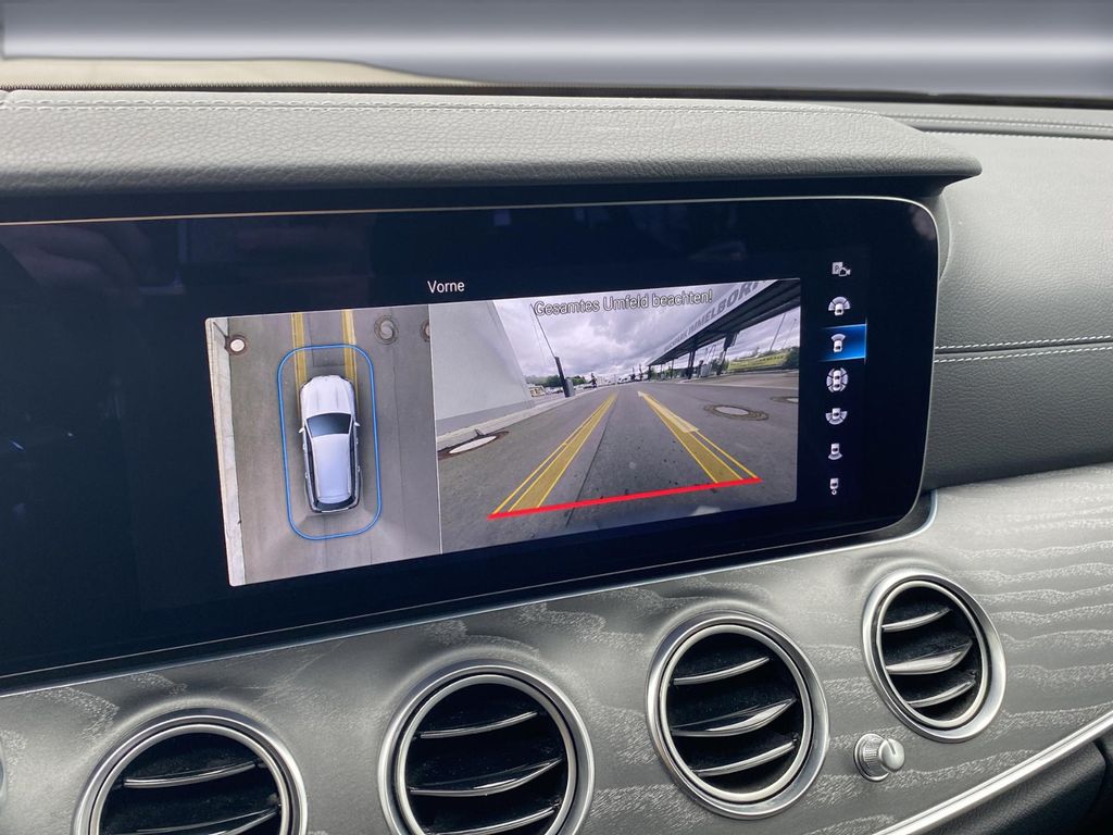 Mercedes-Benz E 300 2022