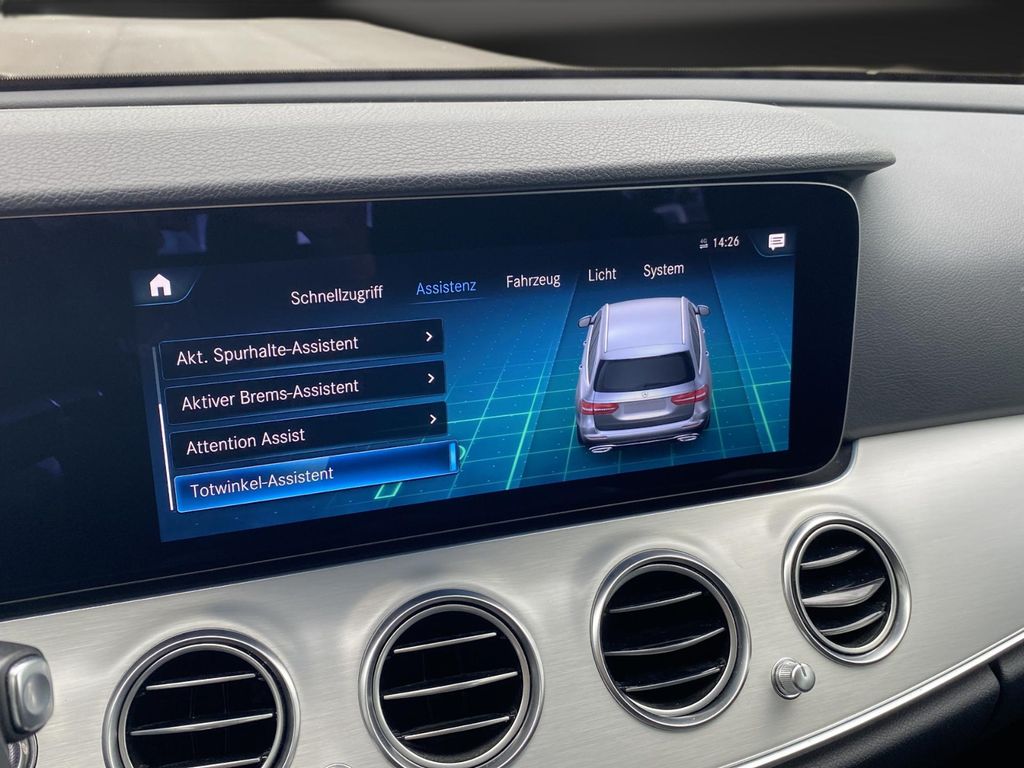 Mercedes-Benz E 300 2022