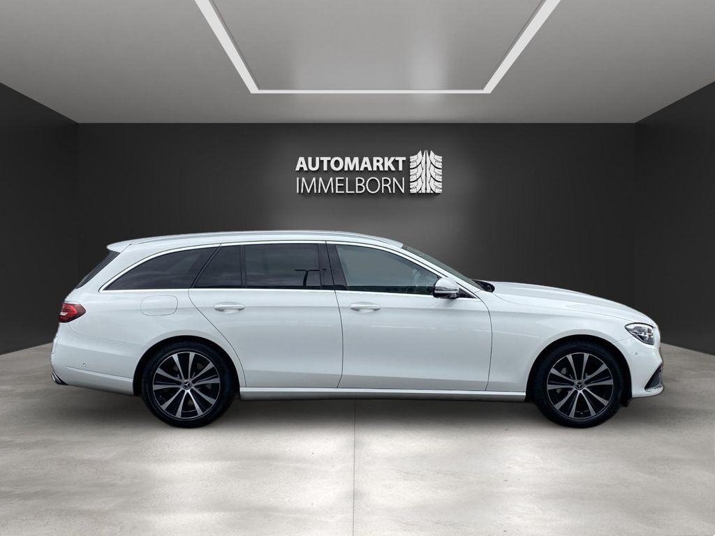 Mercedes-Benz E 300 2022