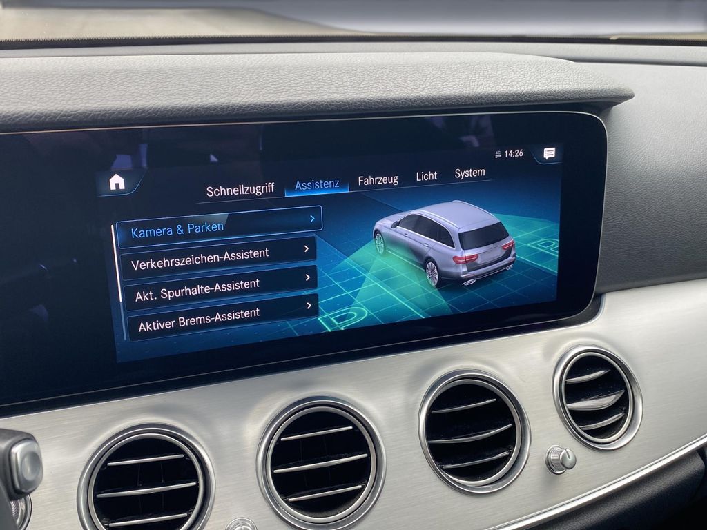 Mercedes-Benz E 300 2022