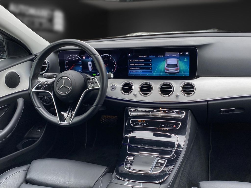 Mercedes-Benz E 300 2022