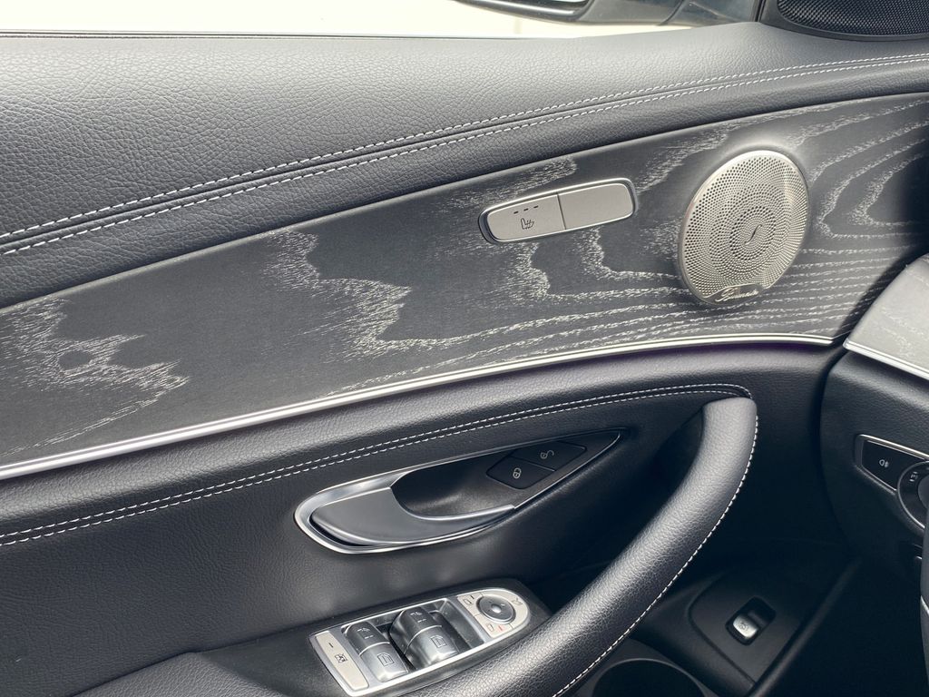 Mercedes-Benz E 300 2022