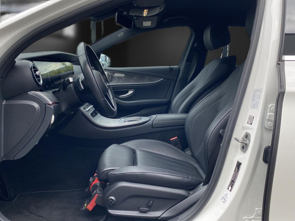 Mercedes-Benz E 300 2022