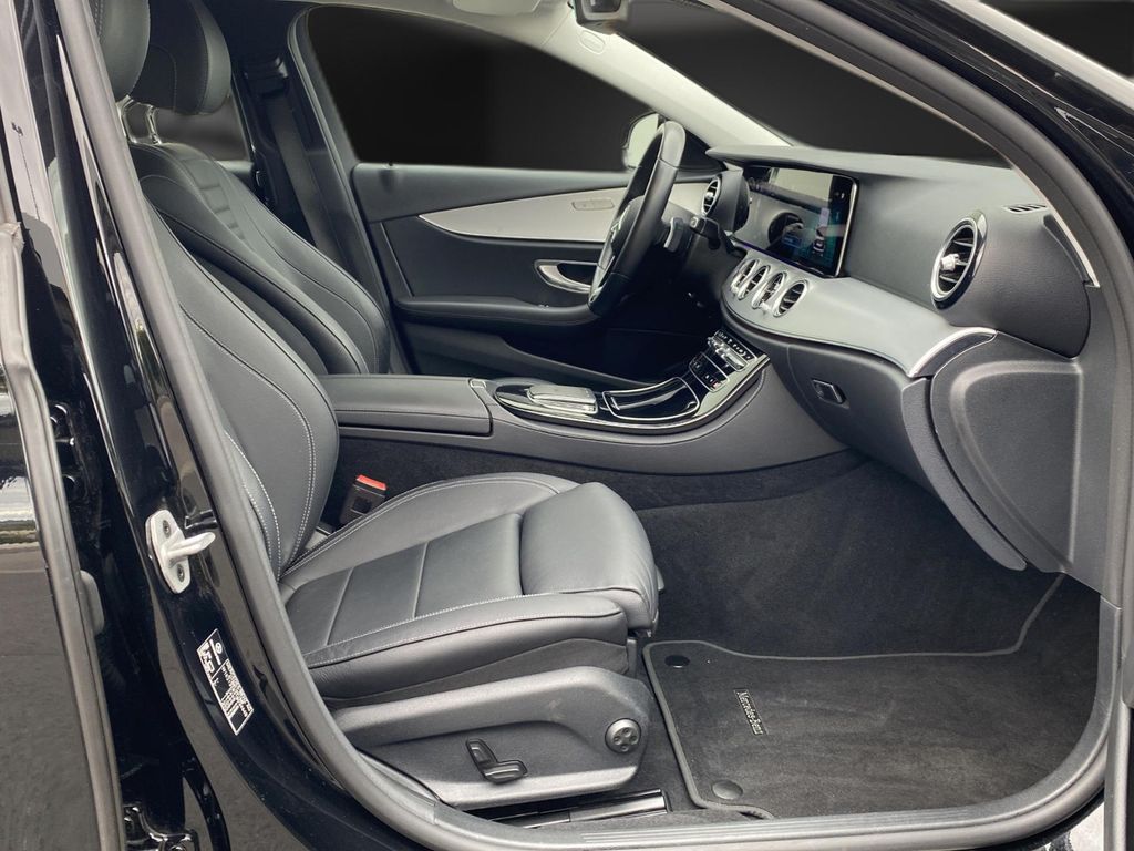 Mercedes-Benz E 300 2022