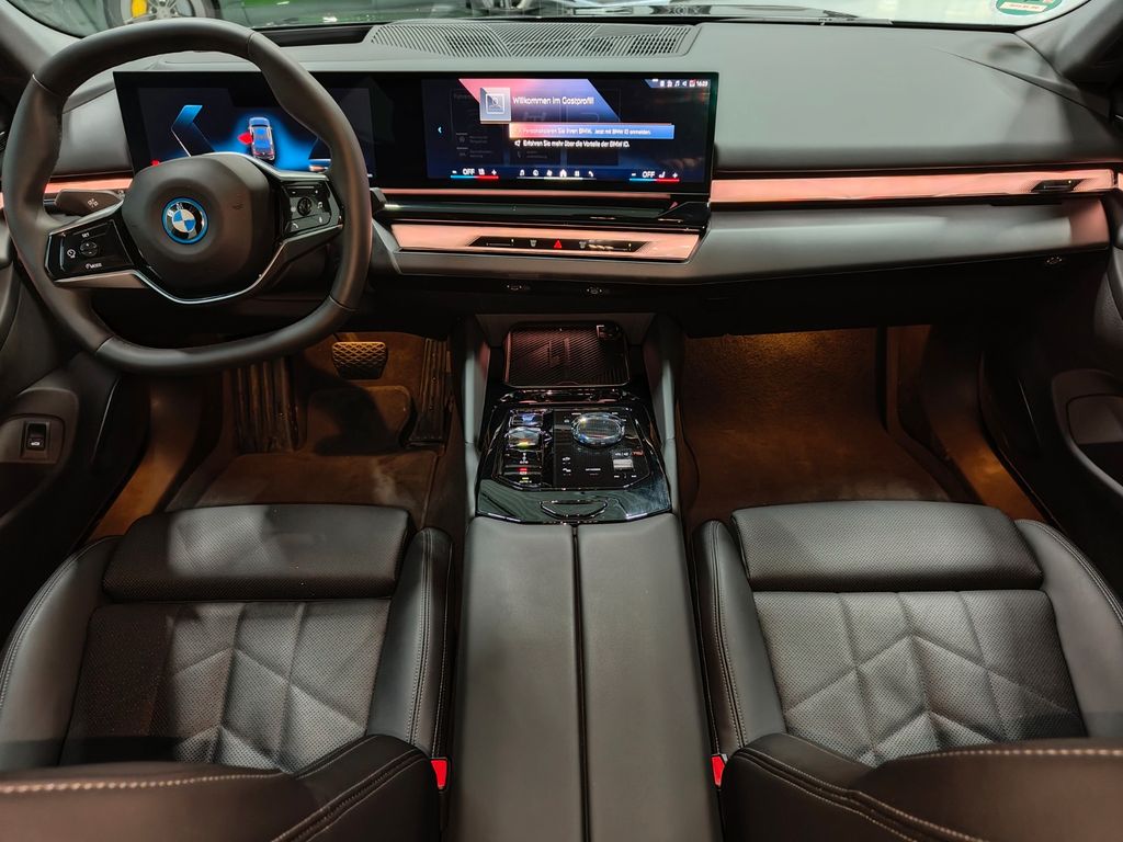 BMW i5 2023