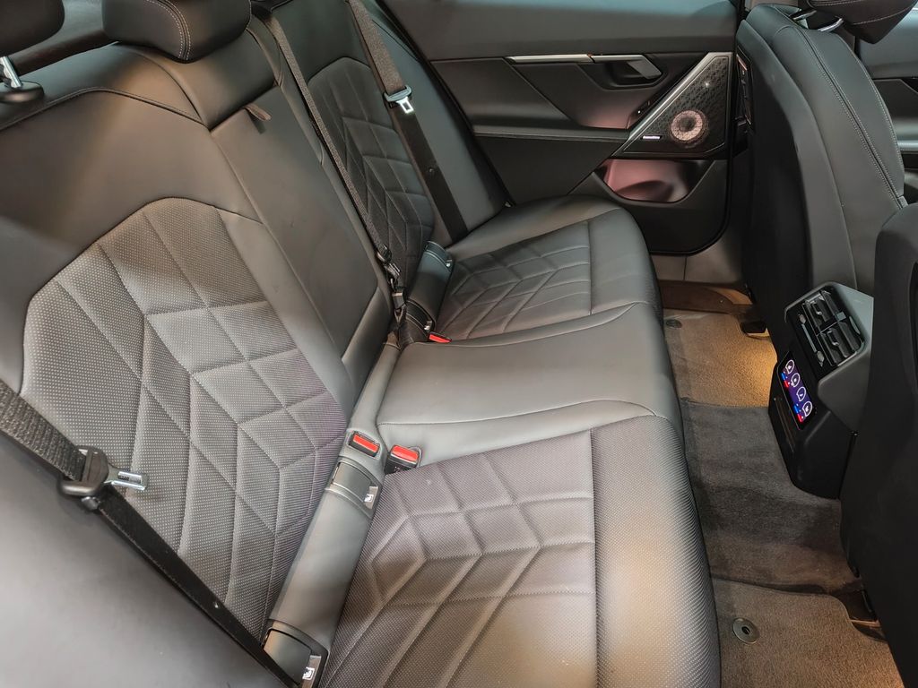 BMW i5 2023