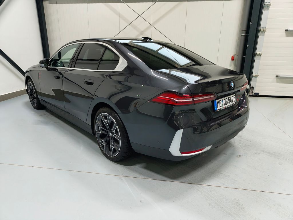 BMW i5 2023