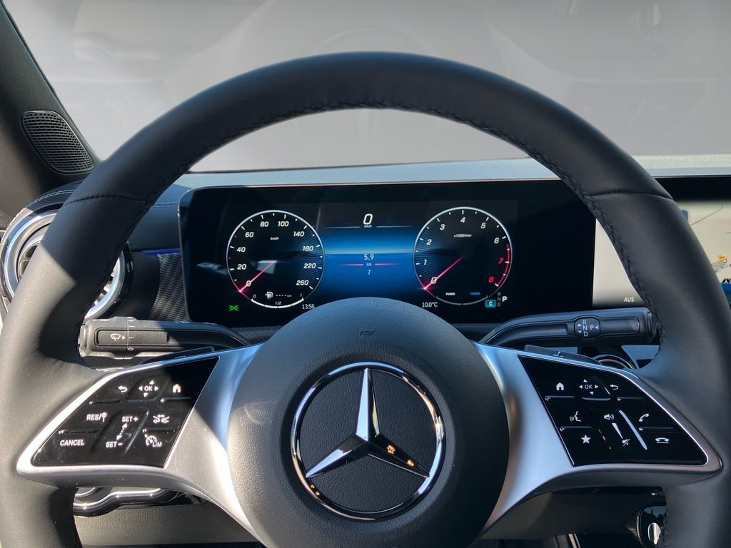 Mercedes-Benz CLA 180 2025