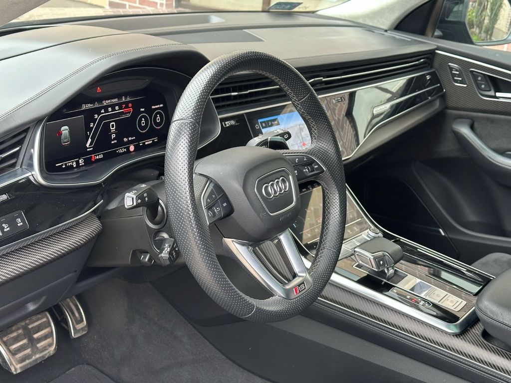 Audi RSQ8 2021