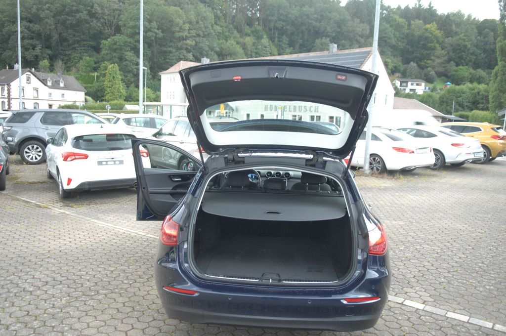 Mercedes-Benz C 220 2022