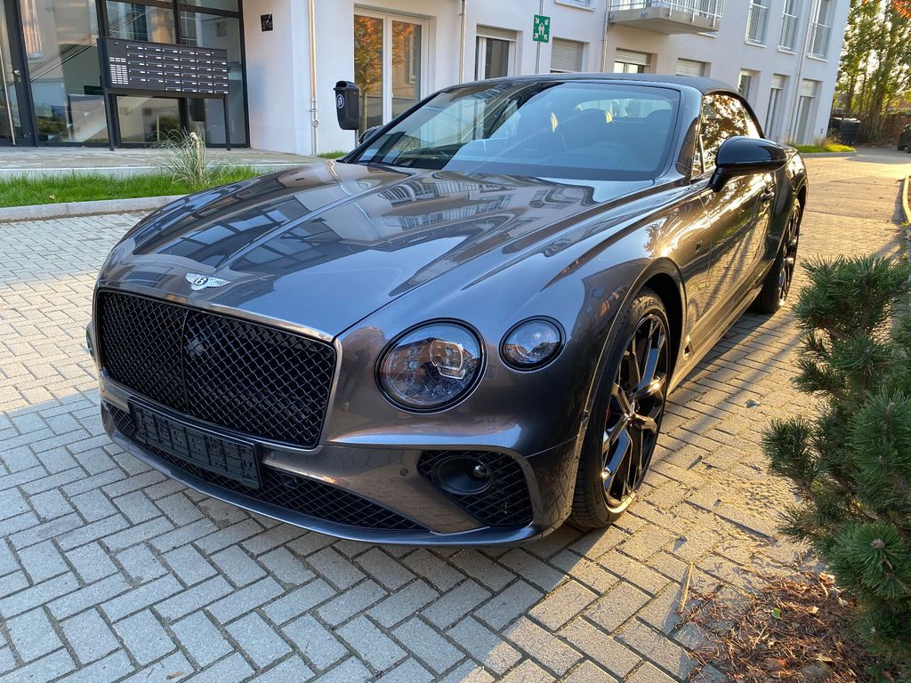 Bentley Continental GTC 2024