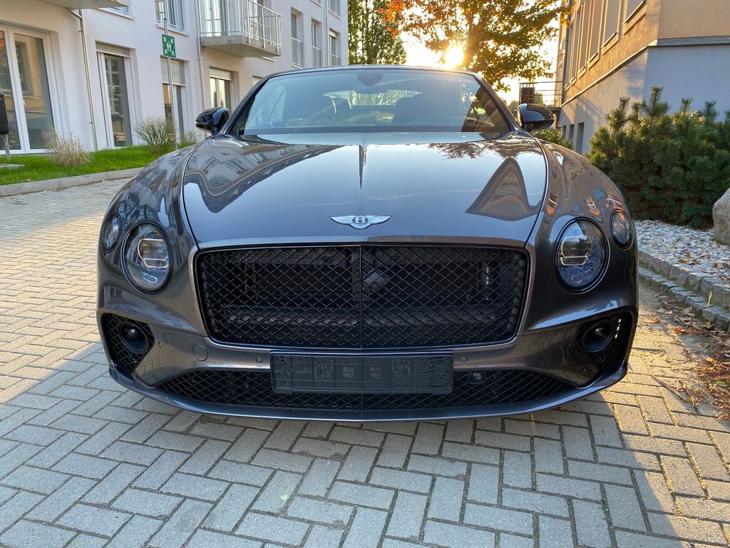Bentley Continental GTC 2024