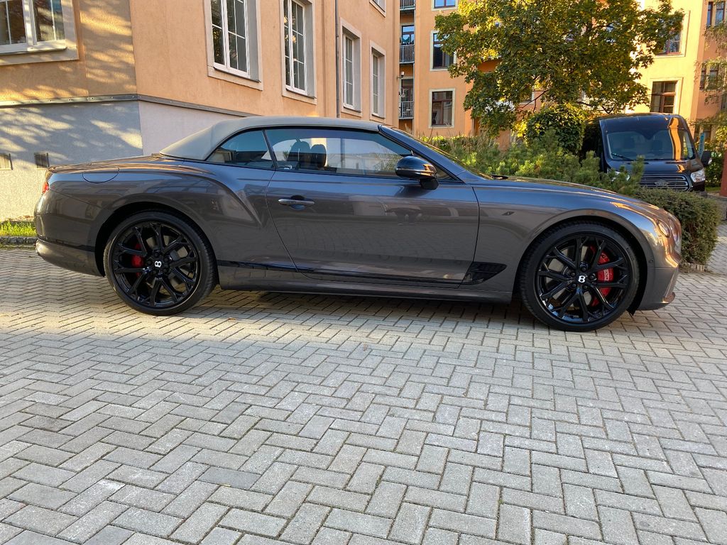 Bentley Continental GTC 2024