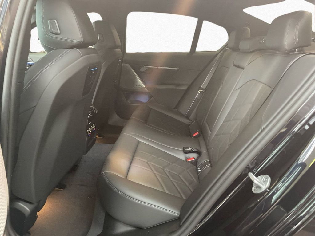 BMW i5 2025
