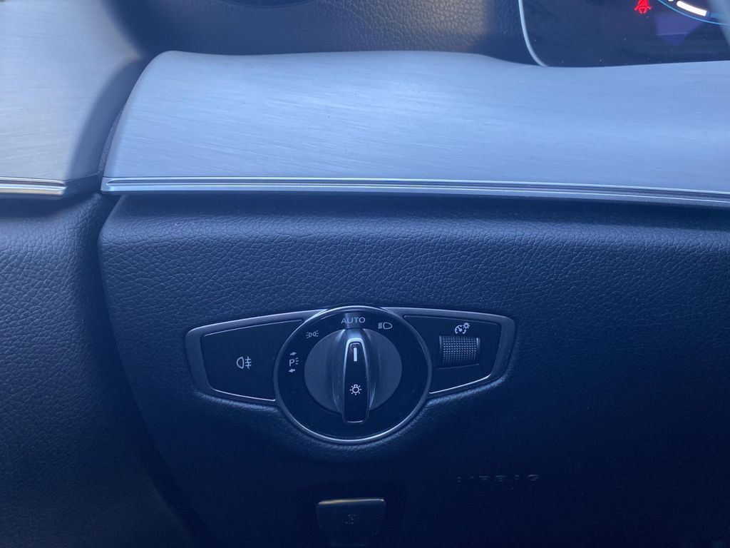 Mercedes-Benz E 300 2021