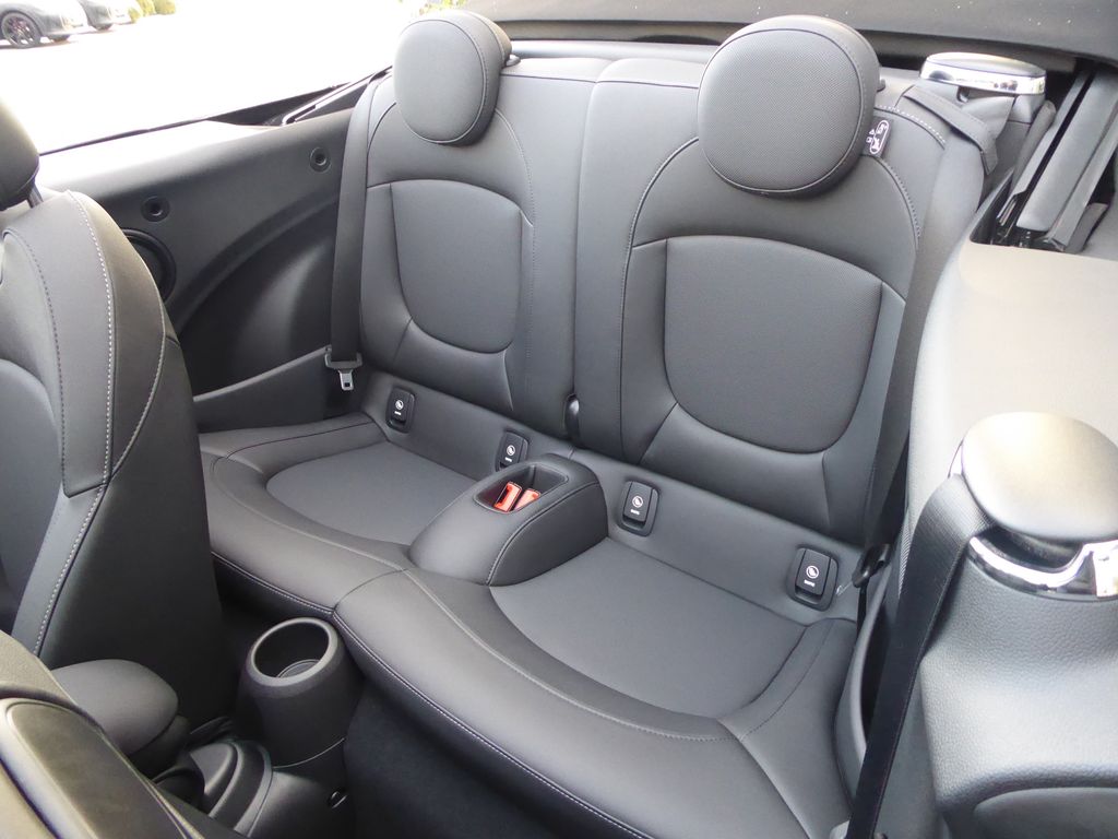 MINI John Cooper Works Cabrio 2023