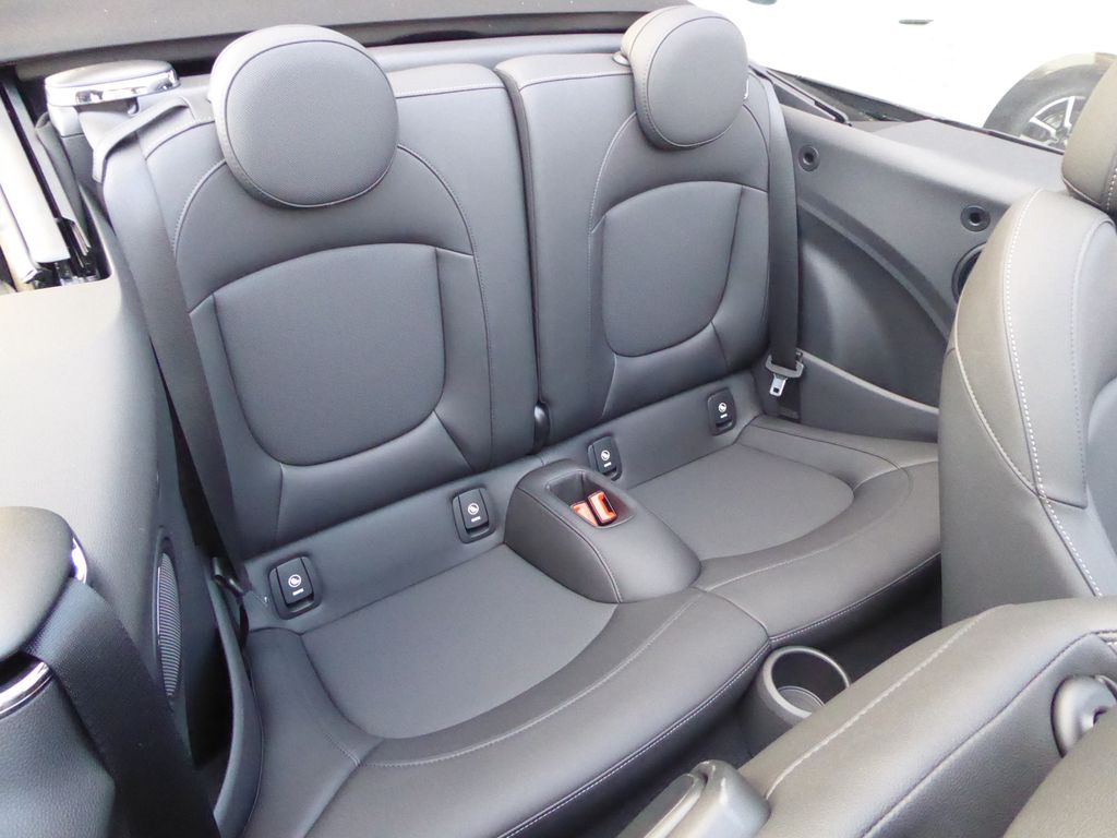 MINI John Cooper Works Cabrio 2023