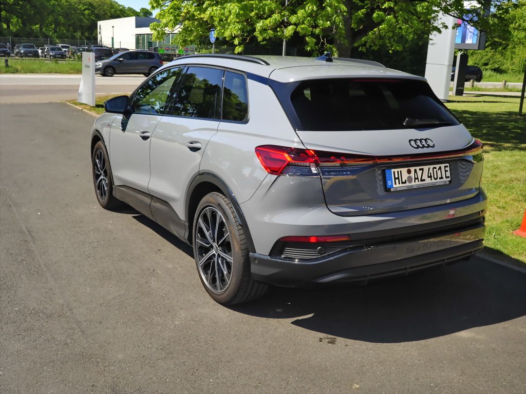 Audi Q4 e-tron 2025