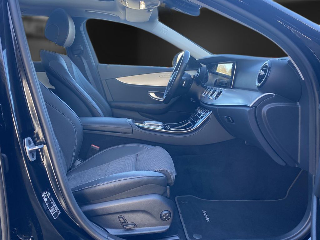 Mercedes-Benz E 300 2021