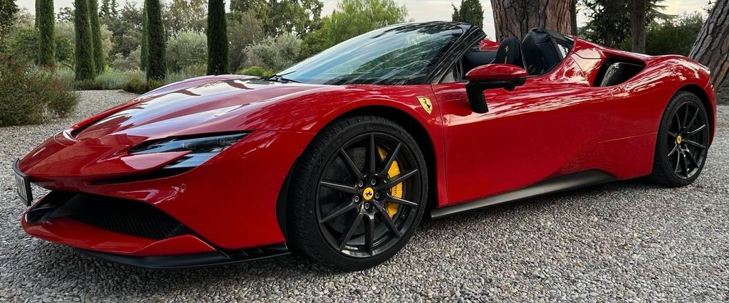 Ferrari SF90 2023