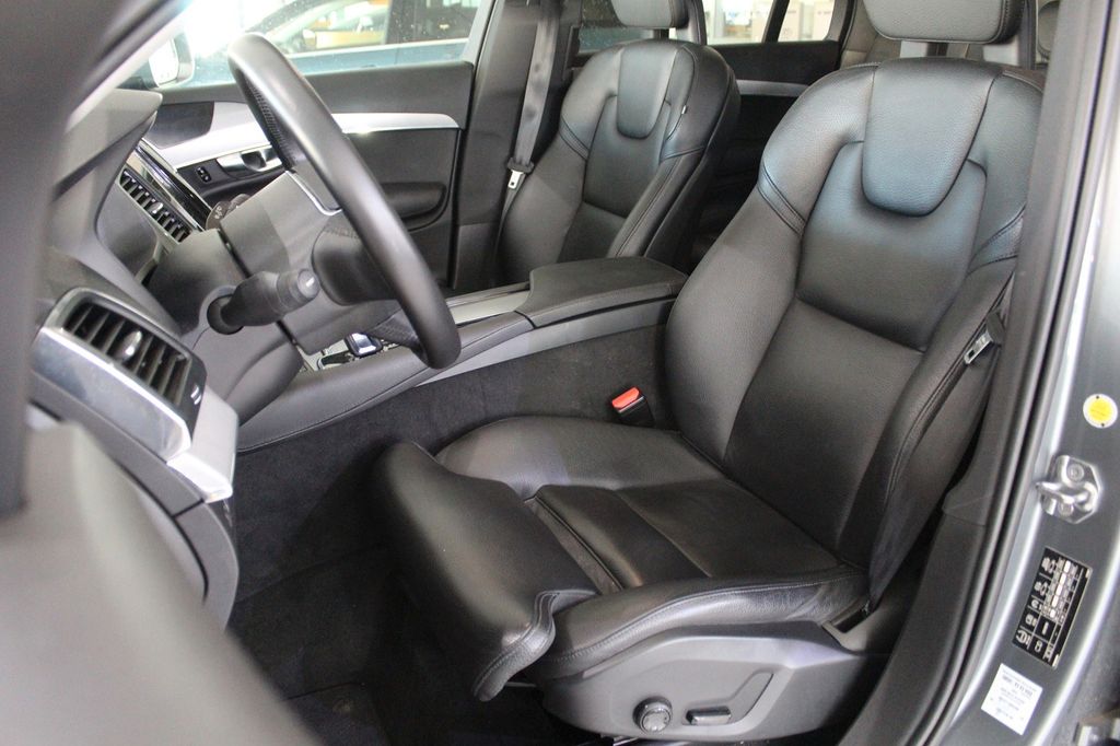 Volvo XC90 2020