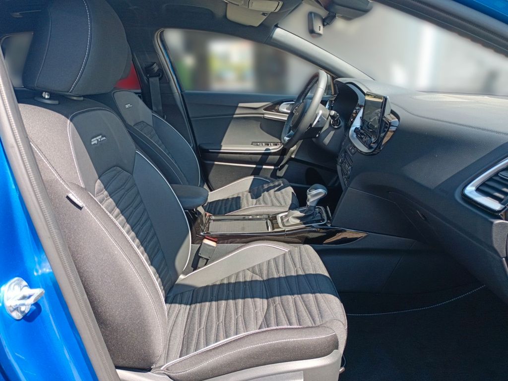 Kia pro cee'd / ProCeed