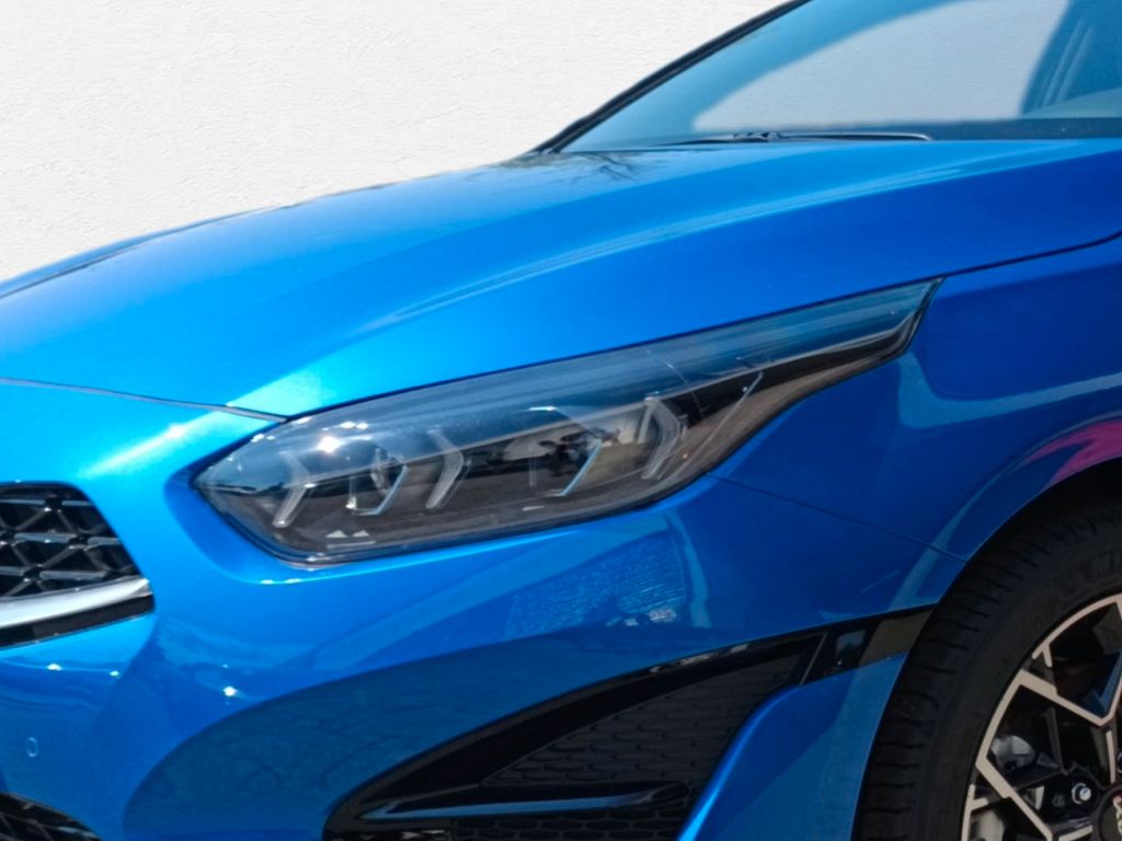Kia pro cee'd / ProCeed