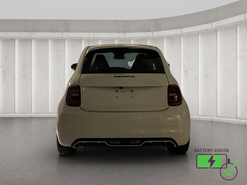 Abarth 500 2025