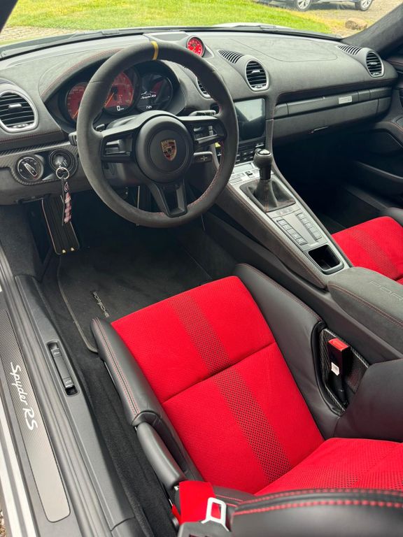 Porsche Boxster 2024