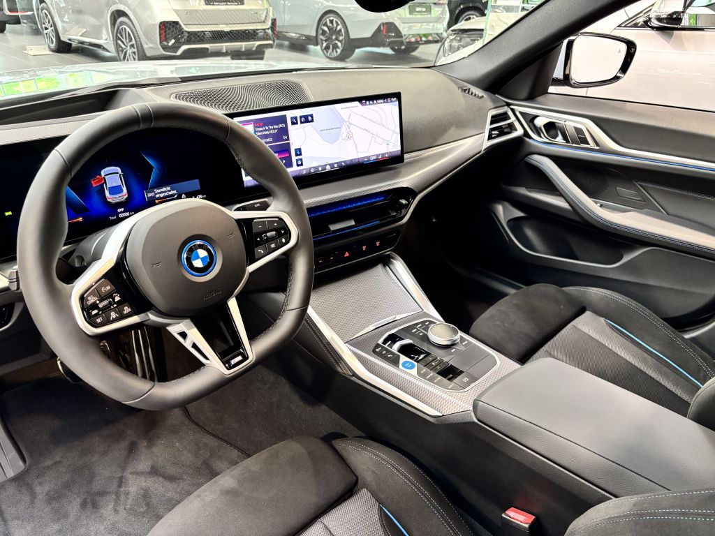 BMW i4 2025