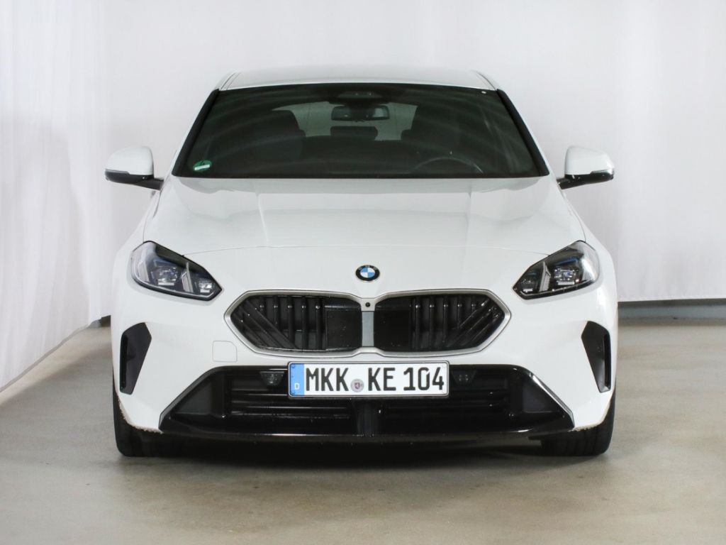 BMW 120 2024