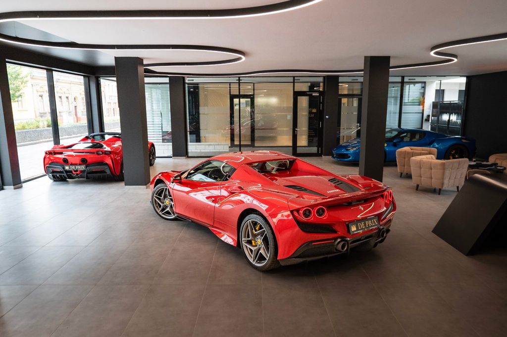 Ferrari F8 2023