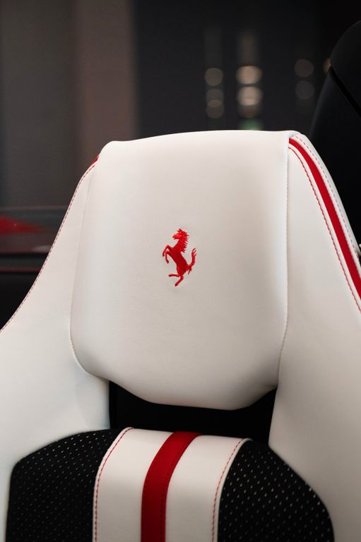 Ferrari F8 2023