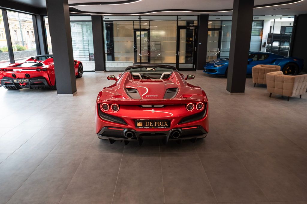 Ferrari F8 2023