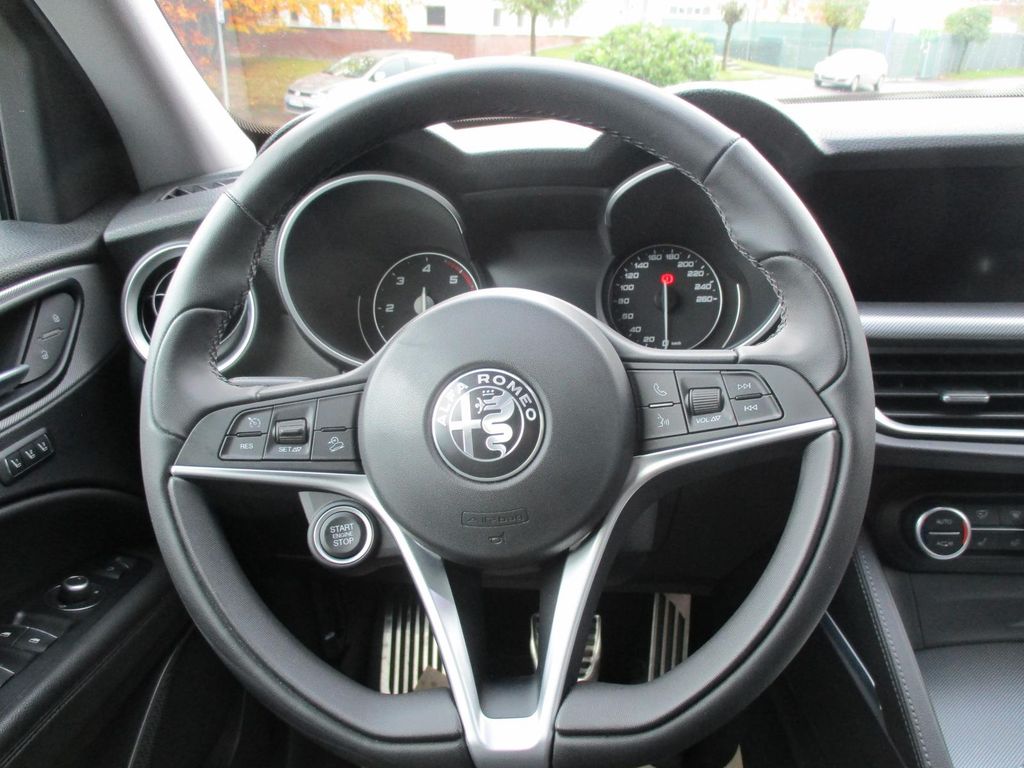 Alfa Romeo Stelvio 2019