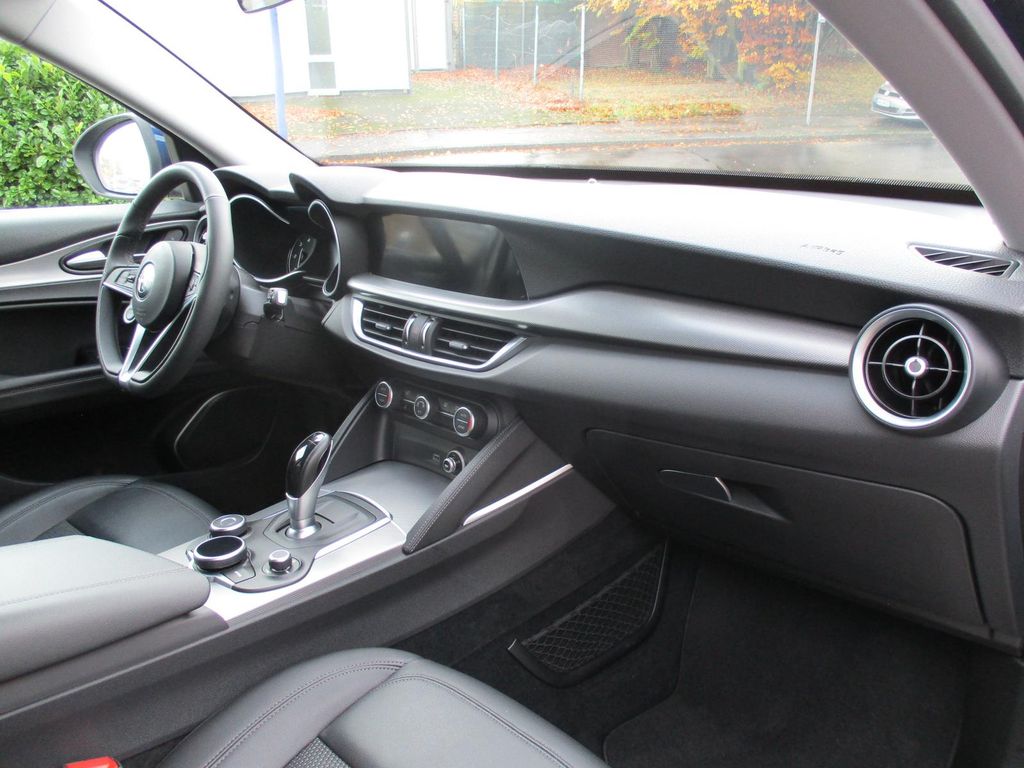 Alfa Romeo Stelvio 2019