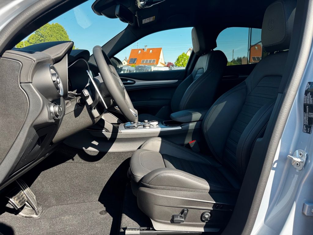 Alfa Romeo Stelvio 2025