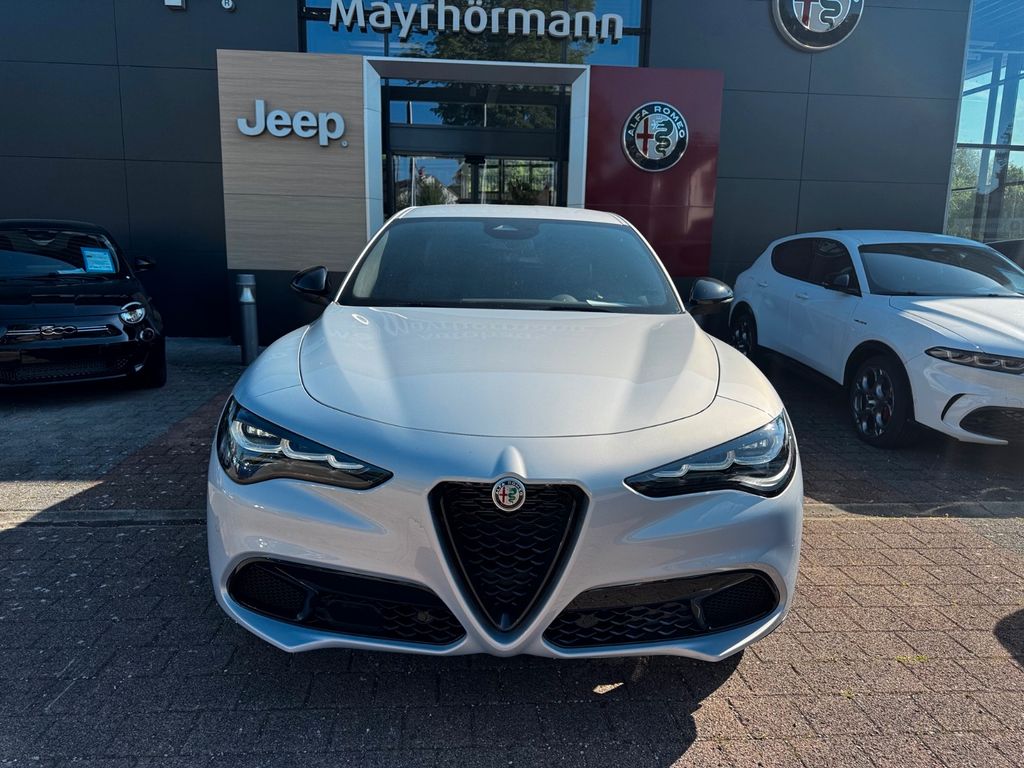 Alfa Romeo Stelvio 2025