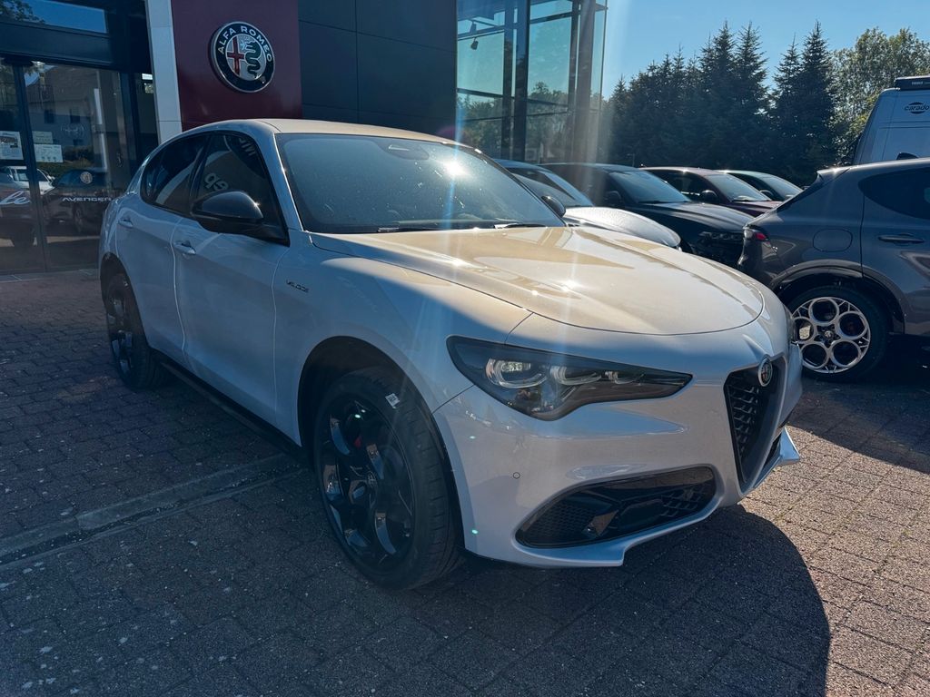 Alfa Romeo Stelvio 2025