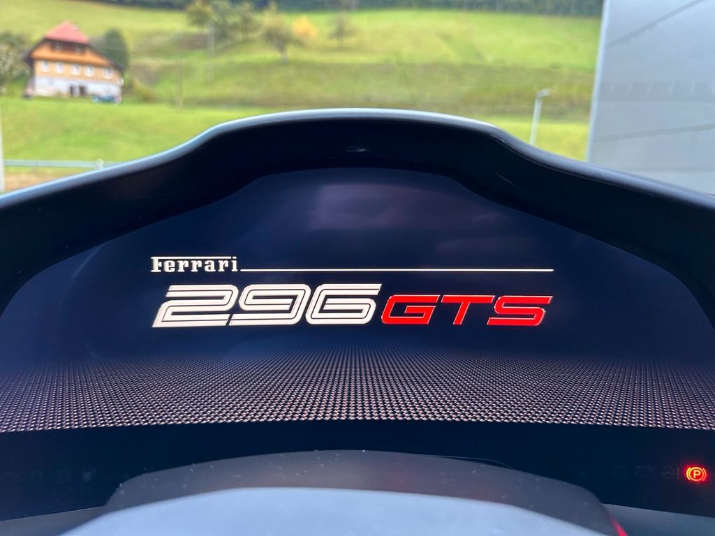 Ferrari 296 GTS 2025